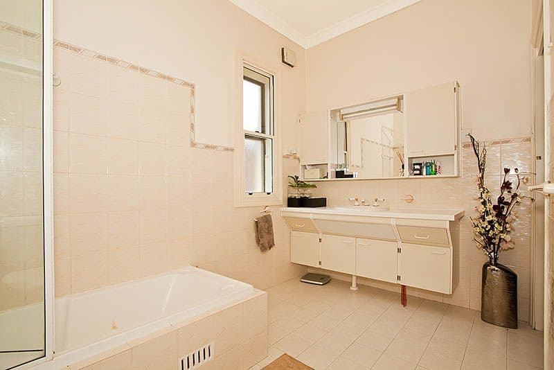32 Highclere Avenue, BANKSIA NSW 2216, Banksia - Thumbnail 4