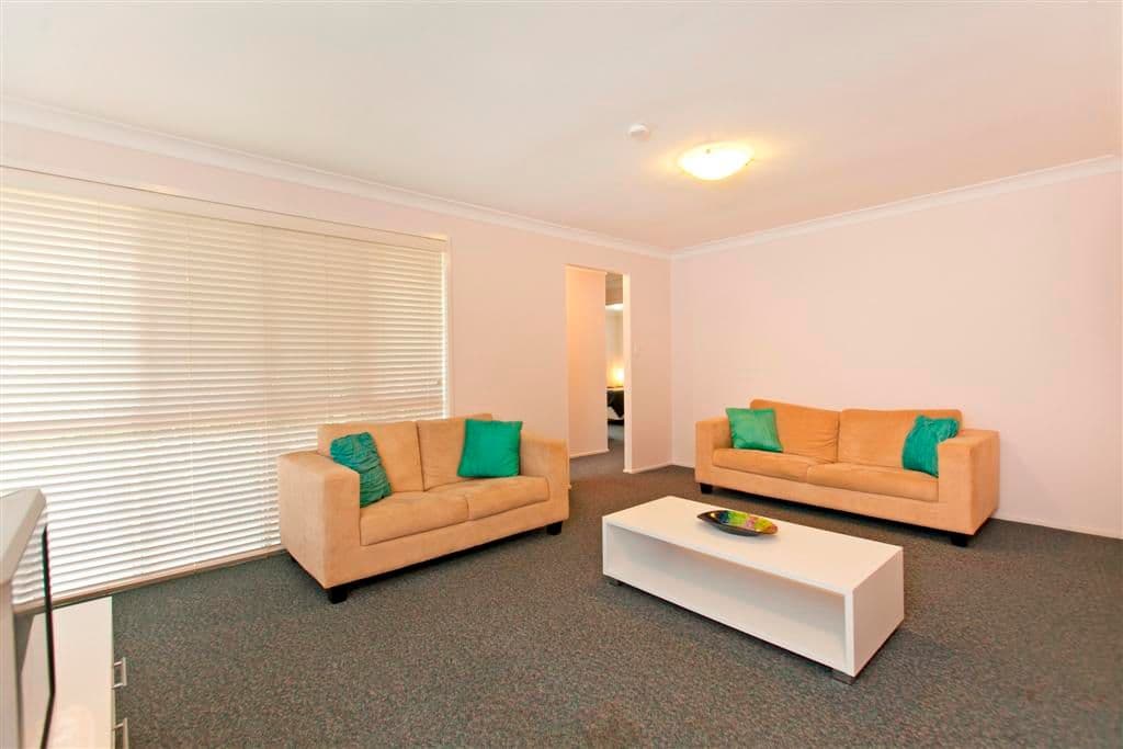 17 Weldon Street, BIRKDALE QLD 4159, Birkdale - Thumbnail 2