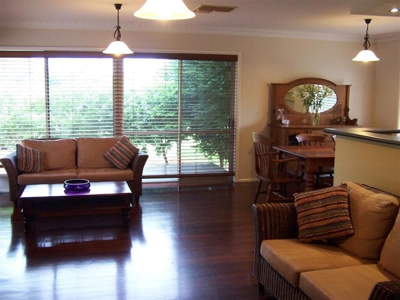 2 Beveridge Crescent, DUBBO NSW 2830, Dubbo - Thumbnail 3
