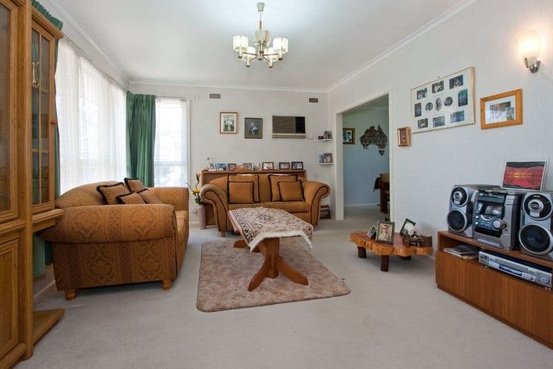 9 Nerissa Street, Ferntree Gully VIC 3156, Ferntree Gully - Thumbnail 2