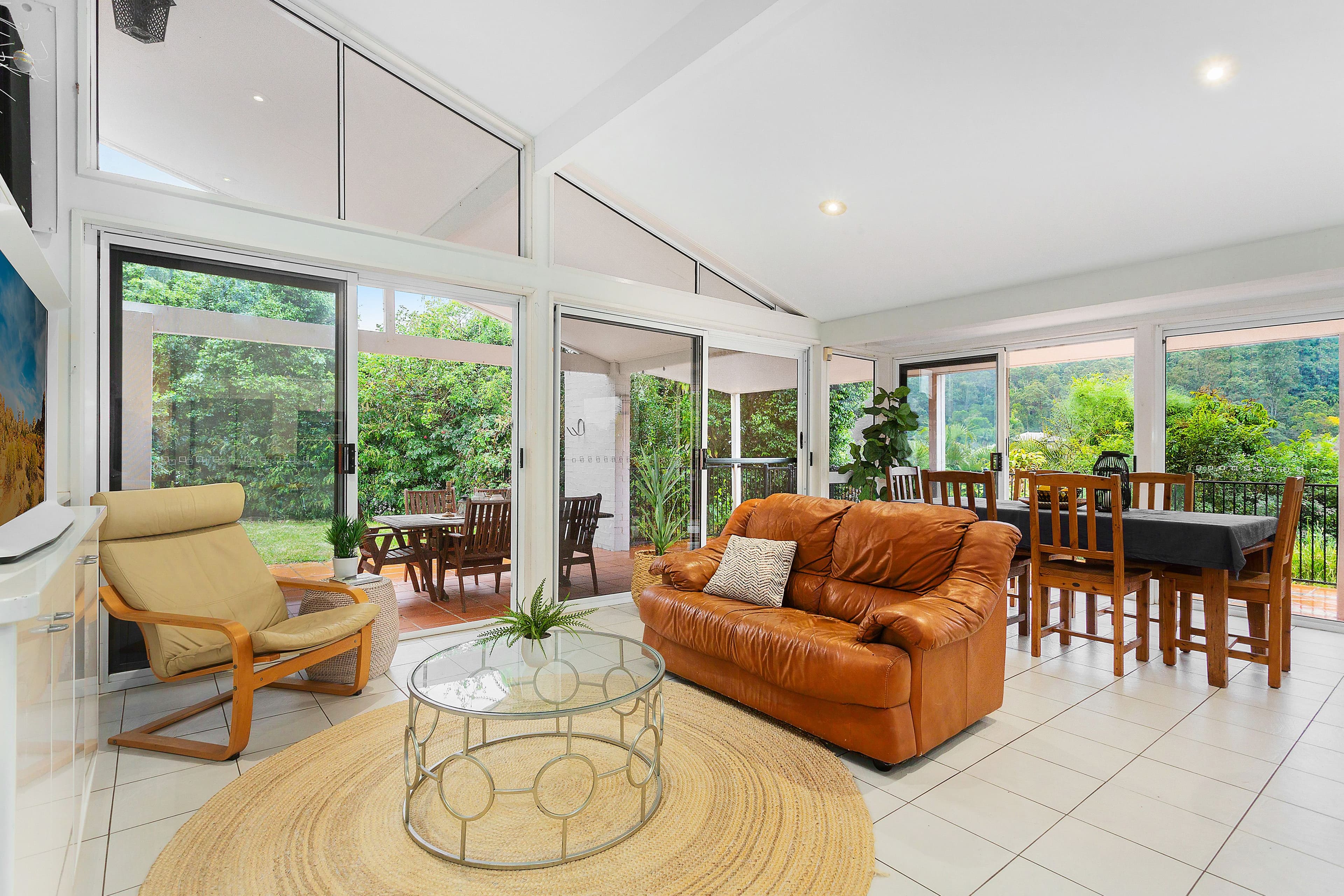 15 Cambridge Close, The Gap QLD 4061, The Gap - Thumbnail 2