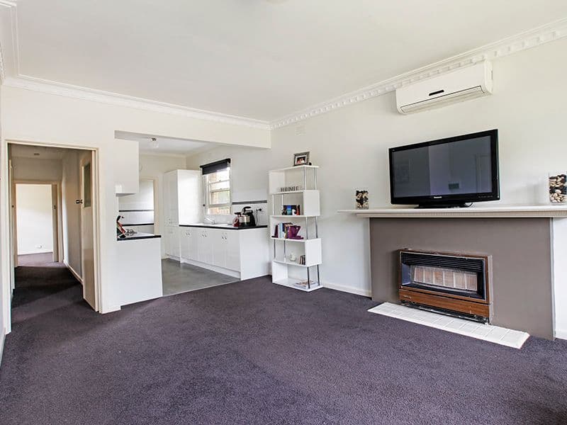 6 Strachan Avenue, MANIFOLD HEIGHTS VIC 3218, Manifold Heights - Thumbnail 4