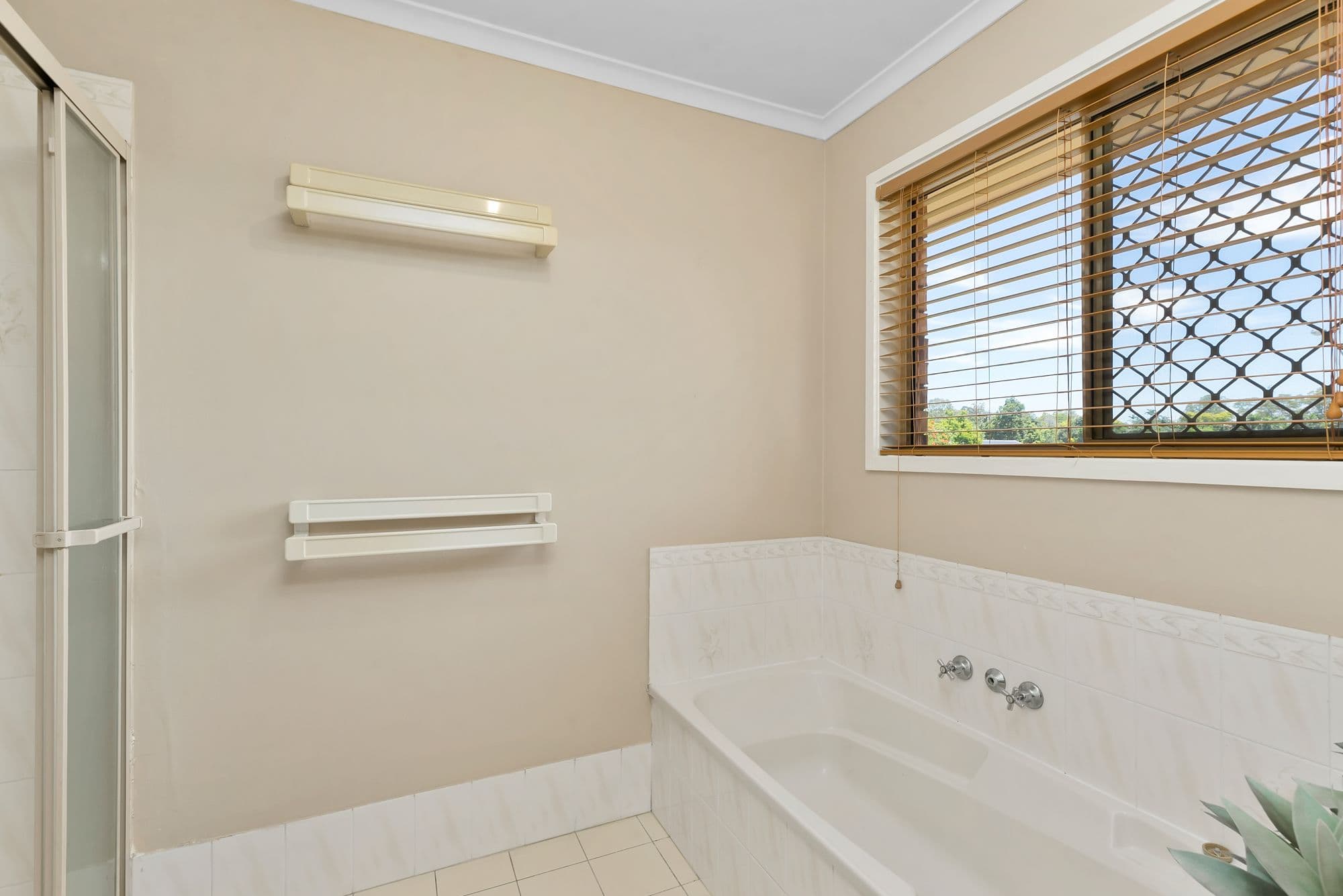 502 Westlake Drive, Riverhills QLD 4074, Riverhills - Thumbnail 7