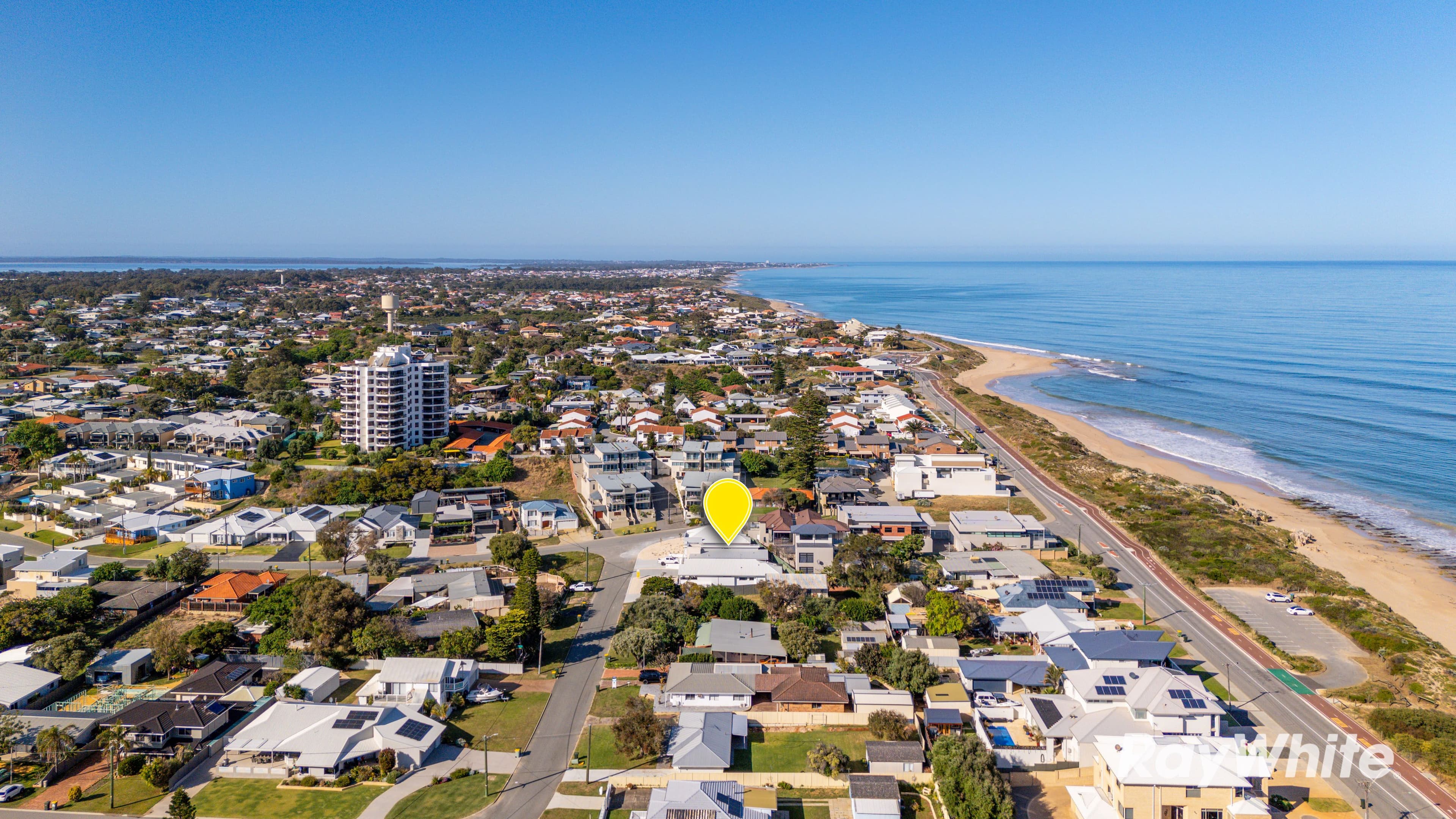 28 Sharland Street, Halls Head WA 6210, Halls Head - Thumbnail 2