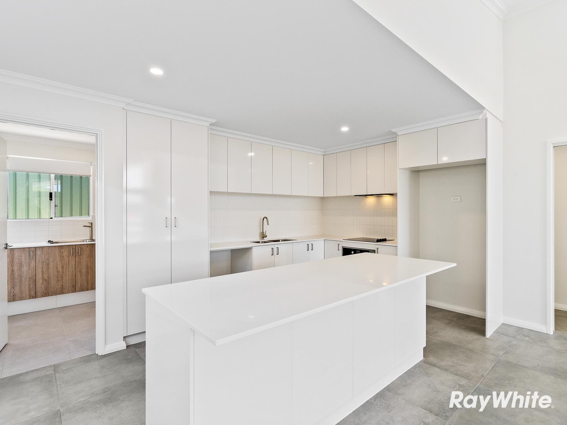 28 Sharland Street, Halls Head WA 6210, Halls Head - Thumbnail 4