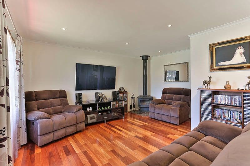 23 Hinkler Crescent, WILSONTON QLD 4350, Wilsonton - Thumbnail 2