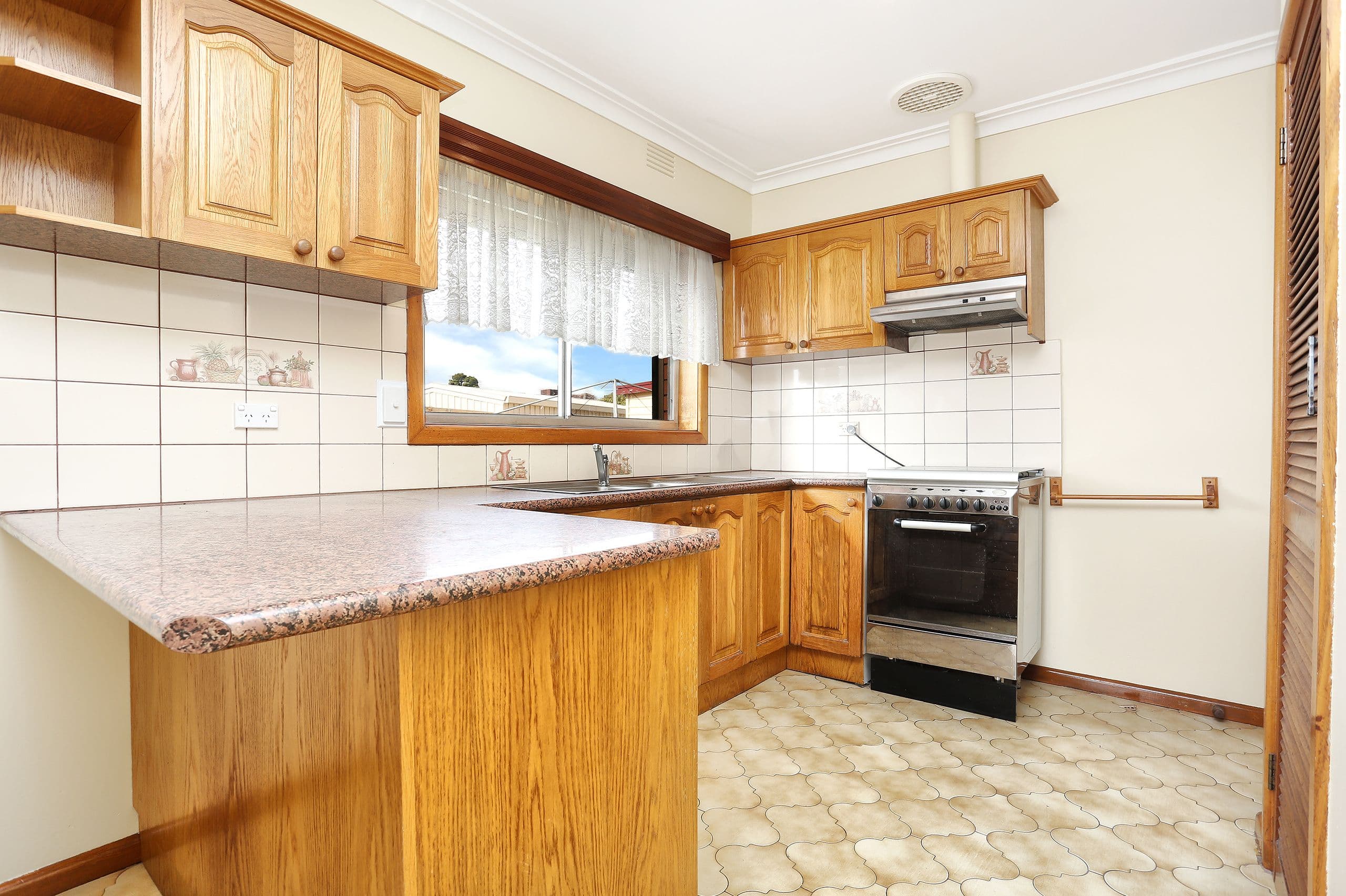 45 Menzies Parade, Lalor VIC 3075, Lalor - Thumbnail 2