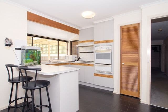 16 Protea Court, HOPPERS CROSSING VIC 3029, Hoppers Crossing - Thumbnail 2