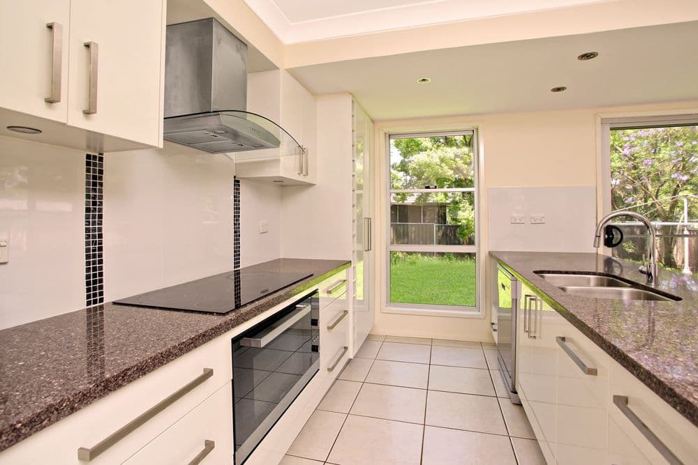 16 Moira Crescent, St Marys - Thumbnail 2