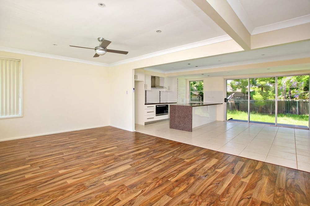16 Moira Crescent, St Marys - Thumbnail 4