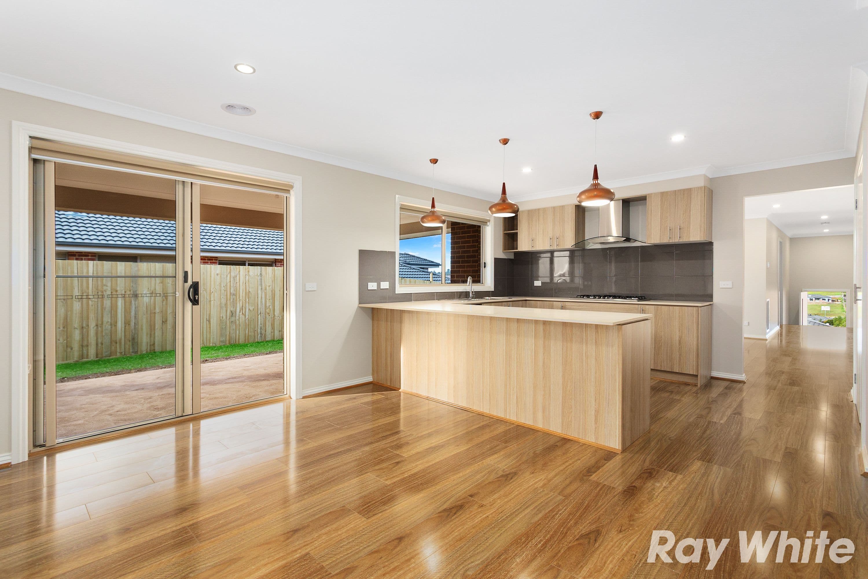 20 Leura Street, Drouin VIC 3818, Drouin - Thumbnail 4