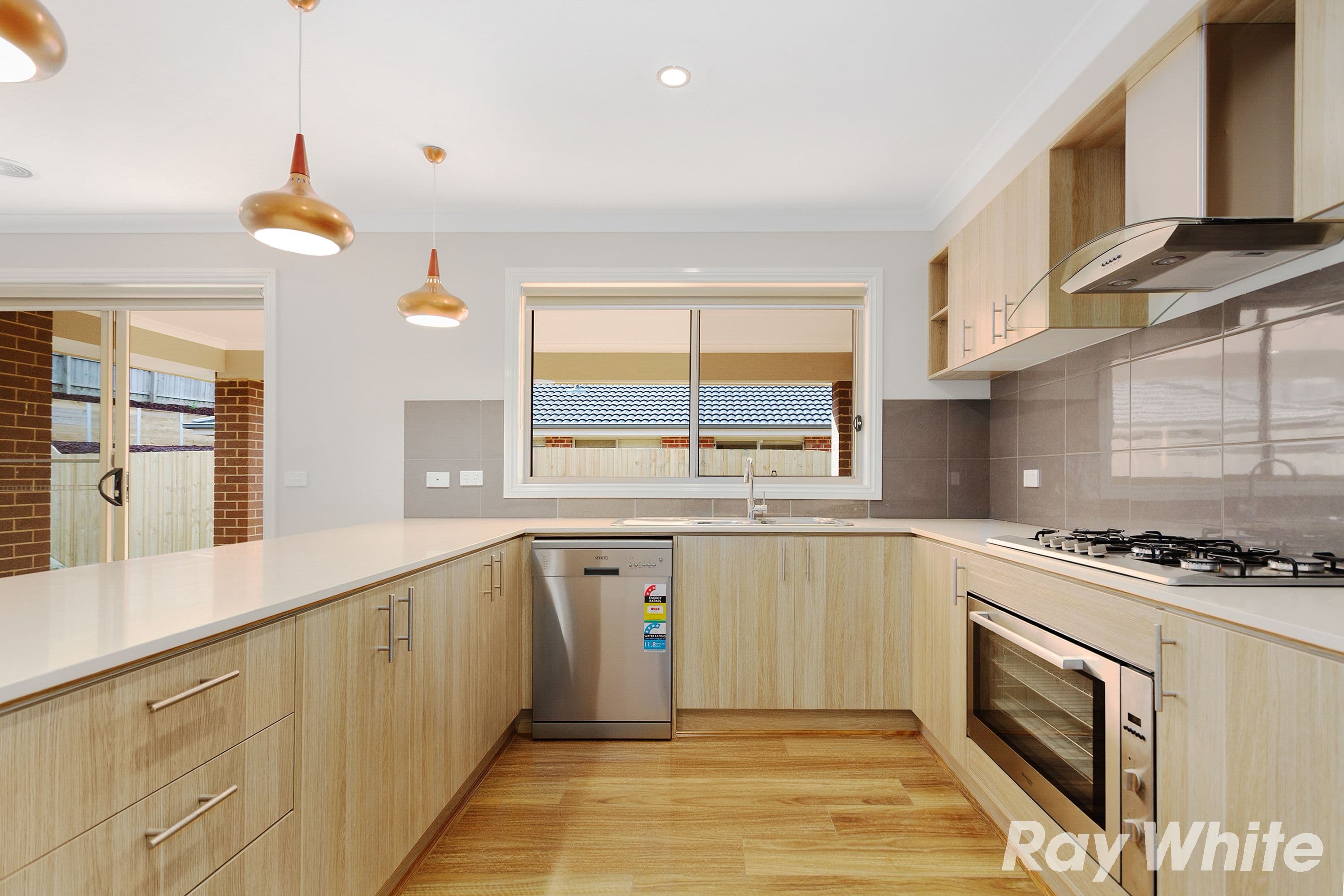 20 Leura Street, Drouin VIC 3818, Drouin - Thumbnail 5