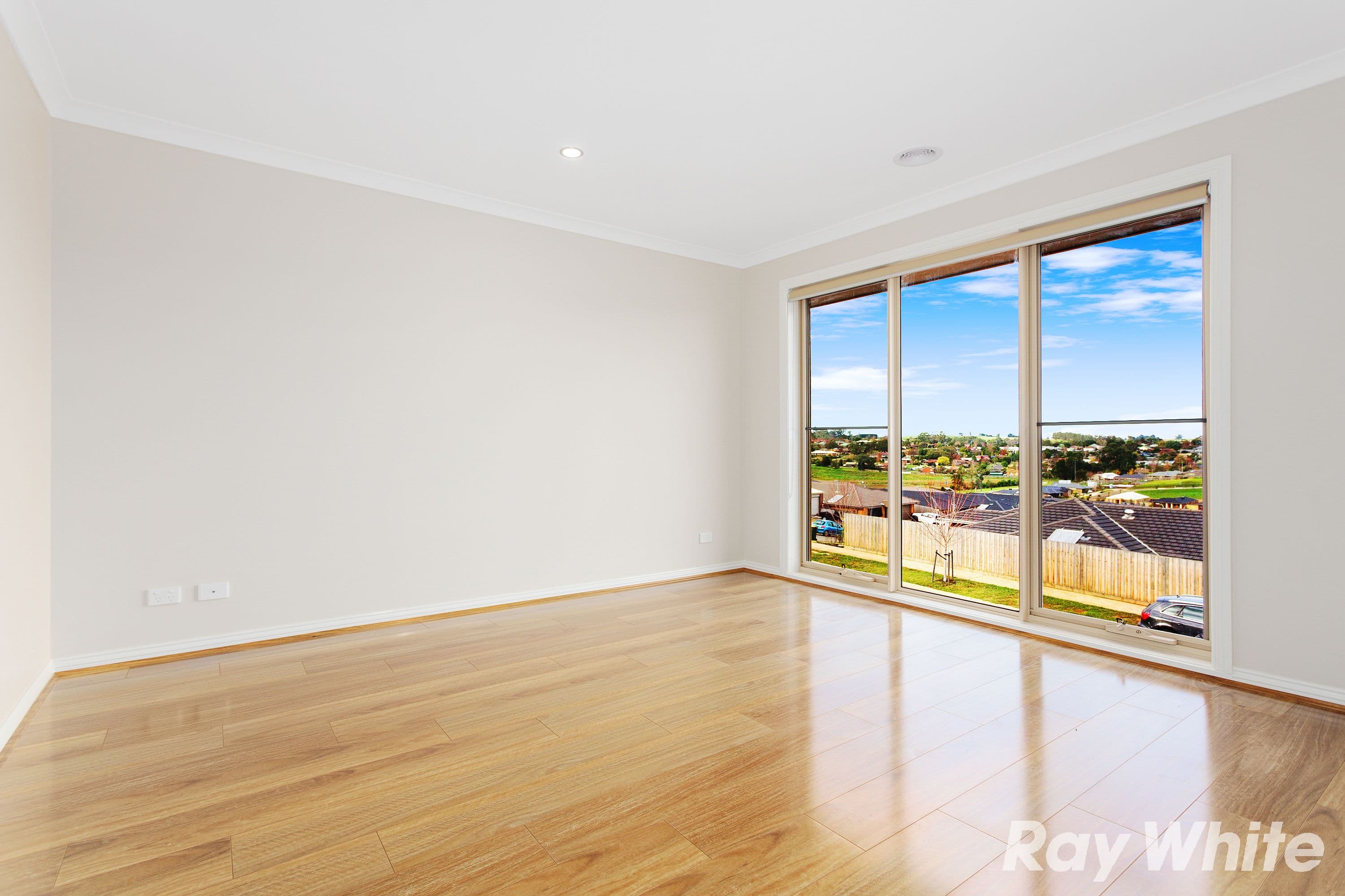 20 Leura Street, Drouin VIC 3818, Drouin - Thumbnail 8