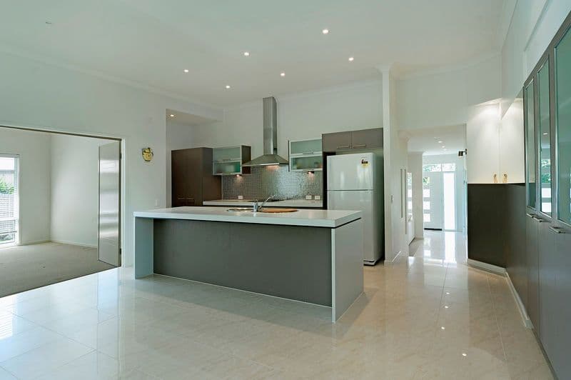 9 Soward Court, PACIFIC PINES QLD 4211, Pacific Pines - Thumbnail 4