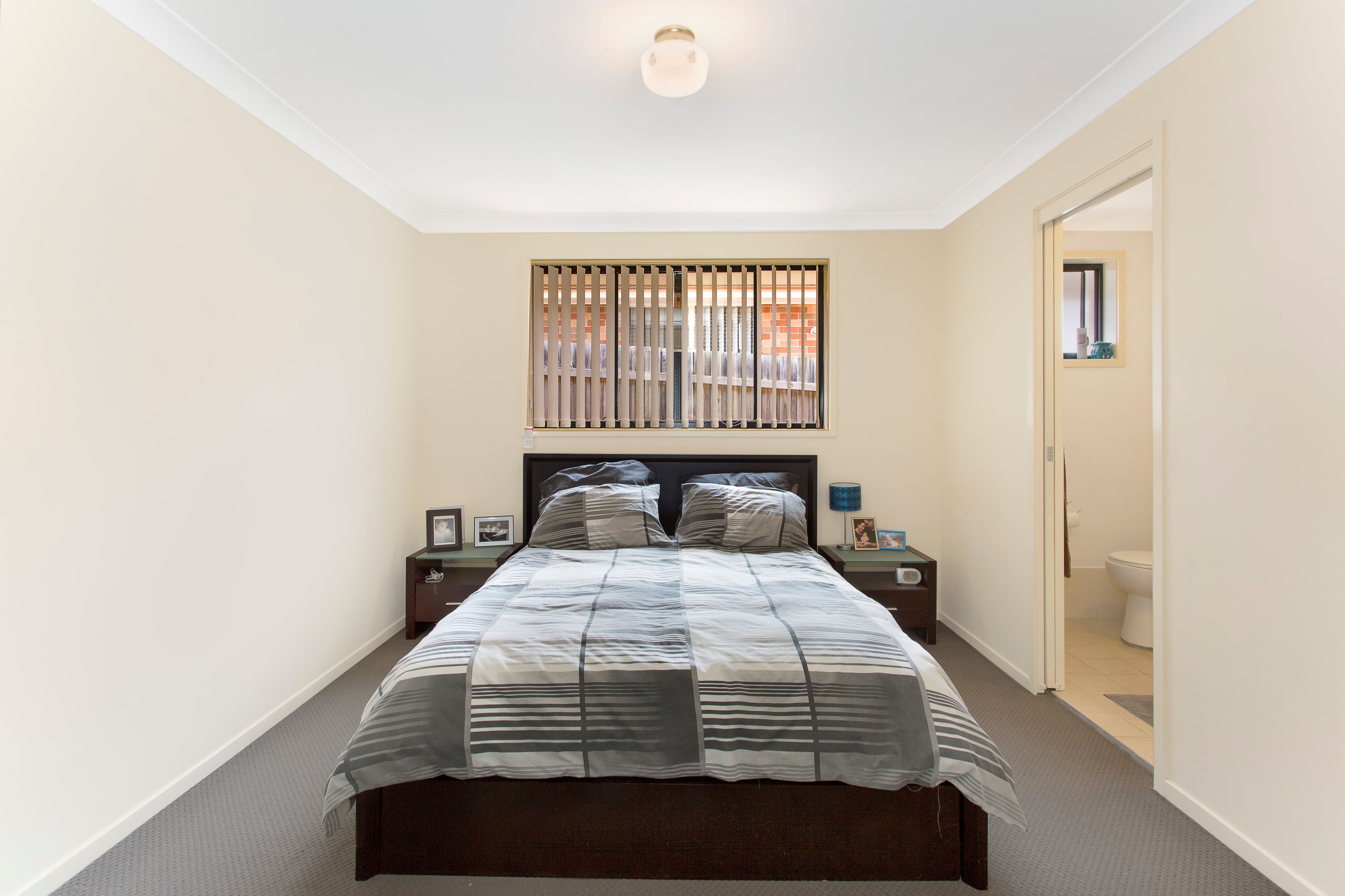 23 Snapdragon Crescent, Hamlyn Terrace - Thumbnail 3