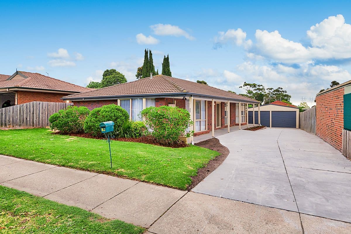 22 Waverley Park Drive, Cranbourne North VIC 3977, Cranbourne North - Thumbnail 2