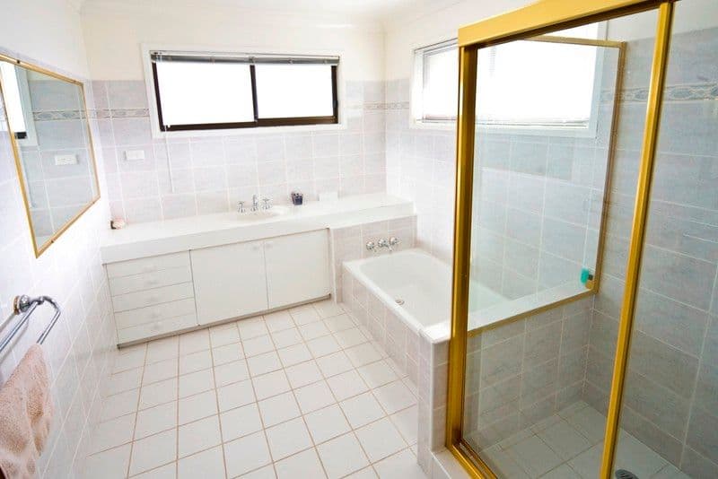 8 Moola Court, BROADBEACH WATERS QLD 4218, Broadbeach Waters - Thumbnail 7