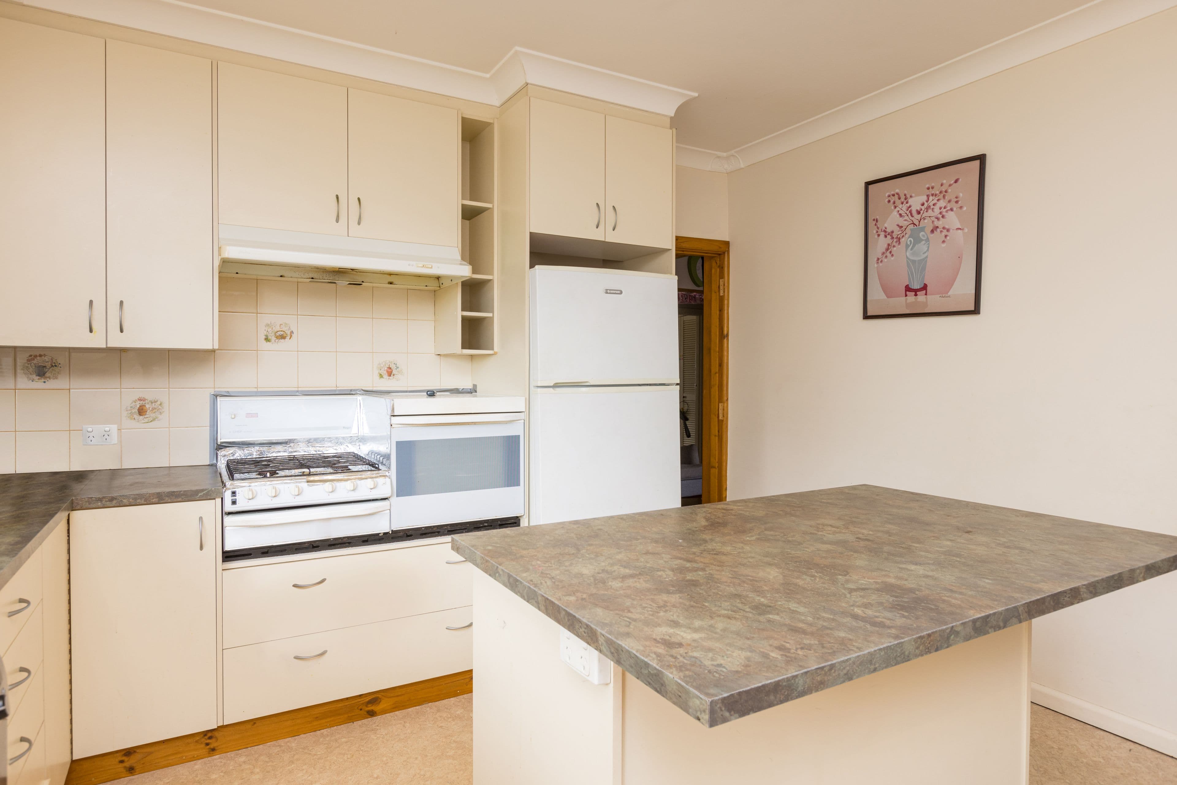 83 Cherry Avenue, Mildura VIC 3500, Mildura - Thumbnail 6
