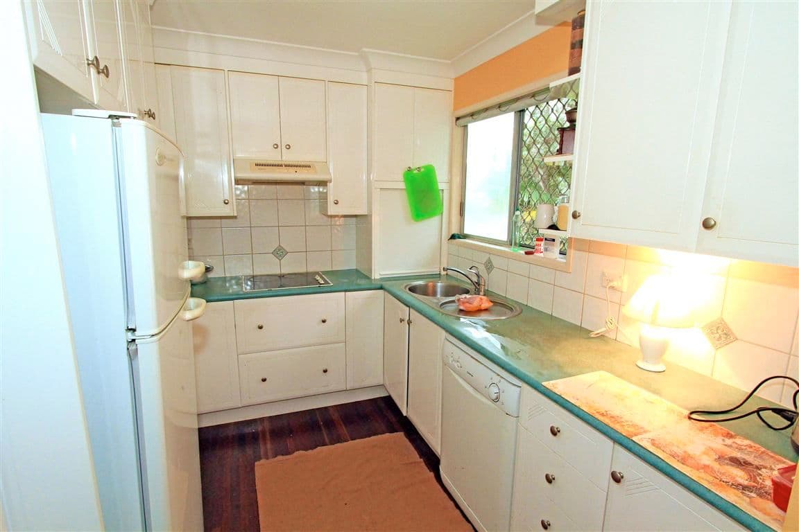 100 Buzacott Street, PARK AVENUE QLD 4701, Park Avenue - Thumbnail 2