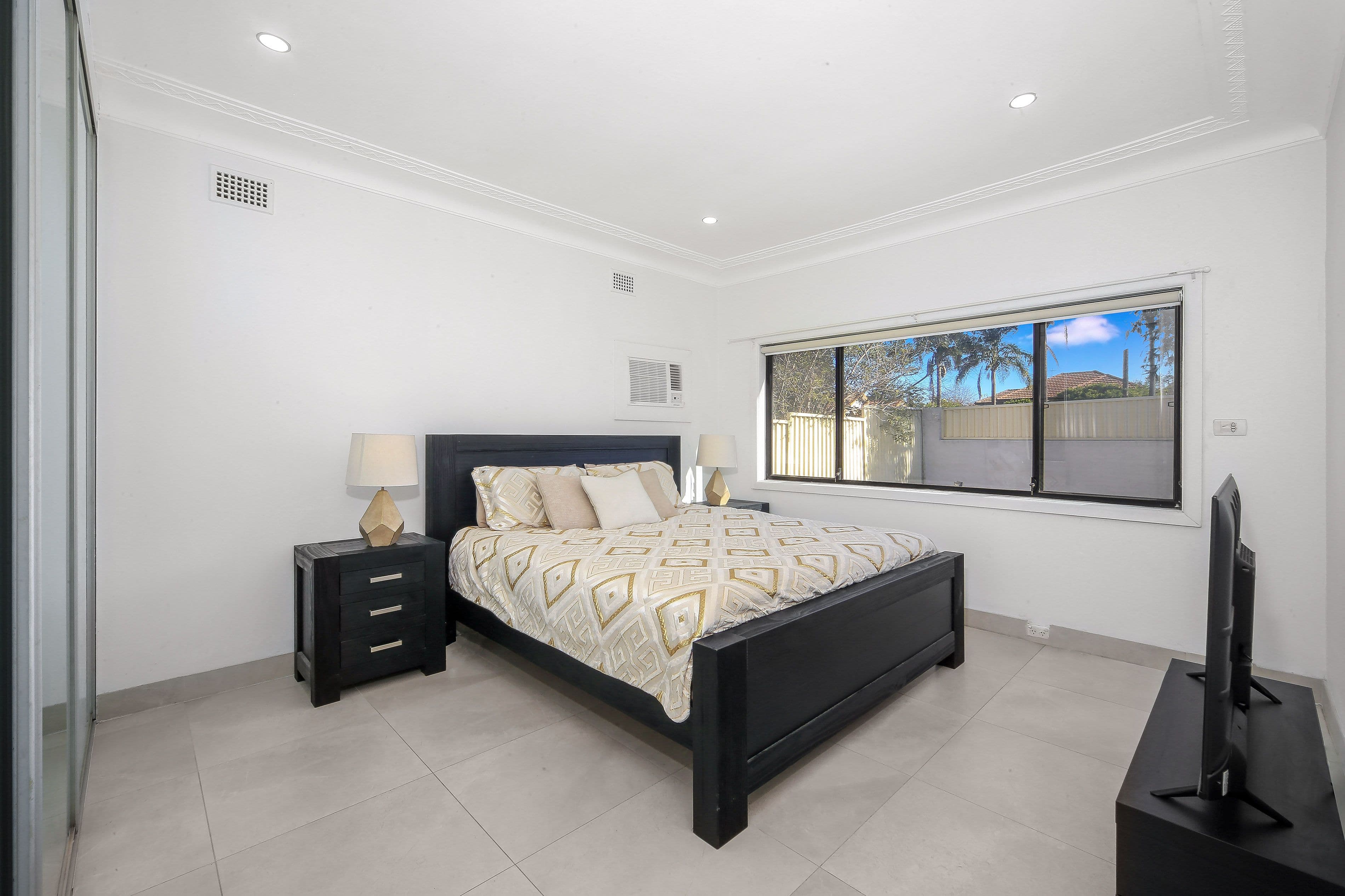279 Roberts Road, Greenacre NSW 2190, Greenacre - Thumbnail 7