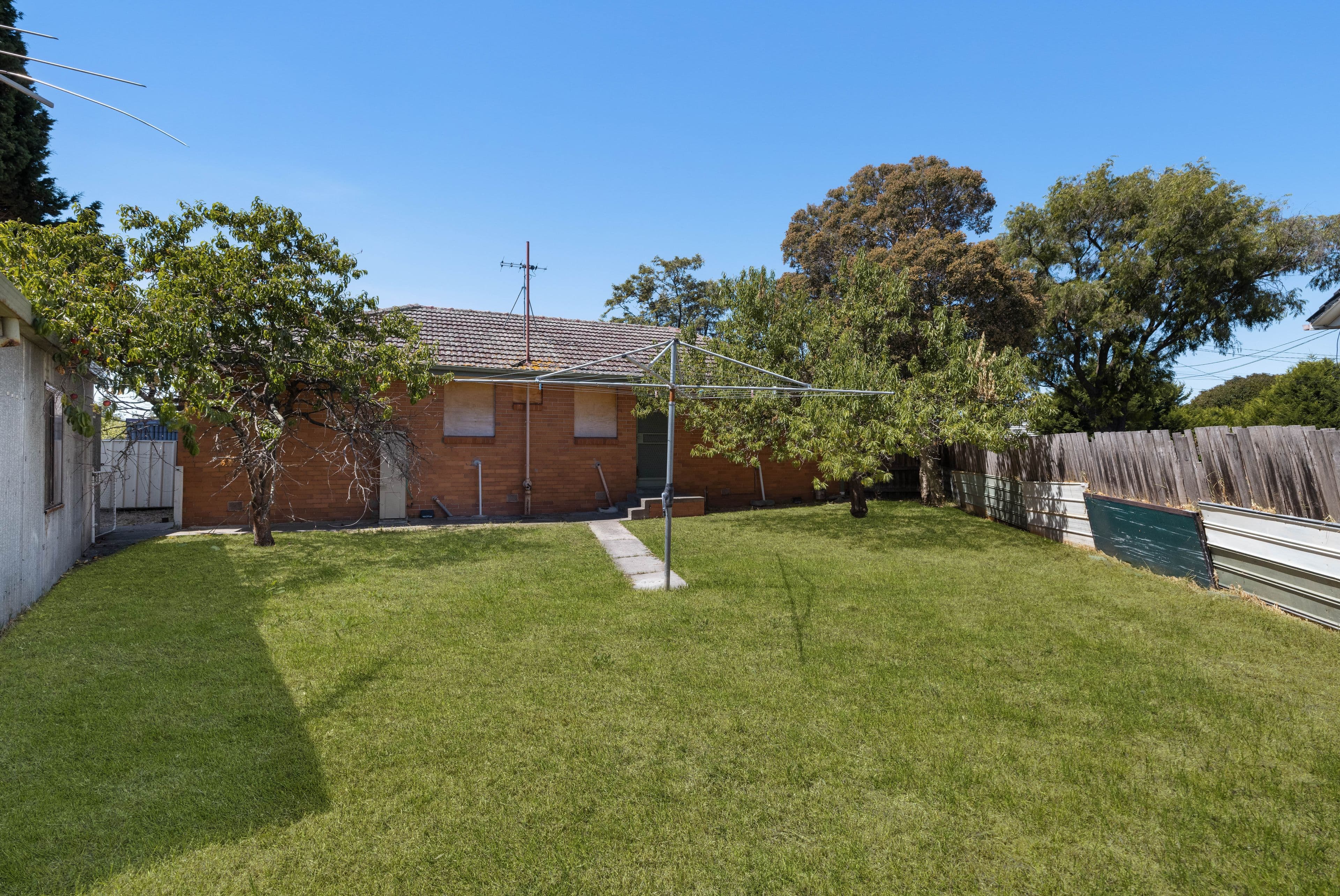 2 Edi Court, Coolaroo VIC 3048, Coolaroo - Thumbnail 4