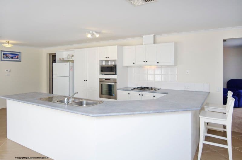 38 Sylvan Circuit, NOARLUNGA DOWNS SA 5168, Noarlunga Downs - Thumbnail 4