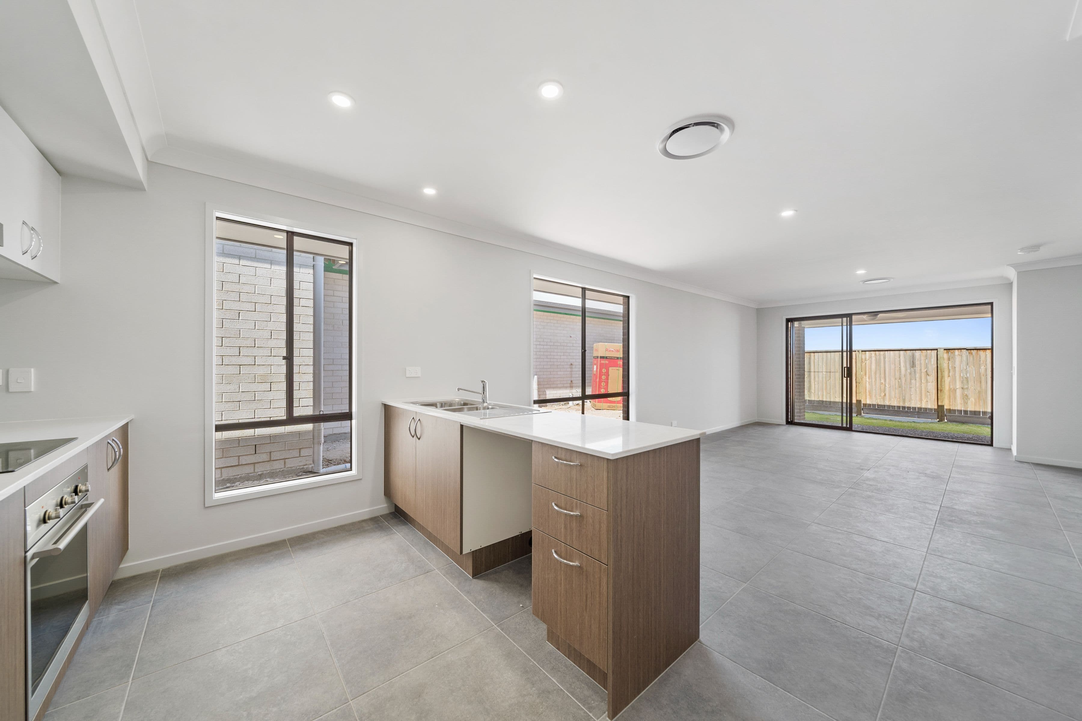 49 Snowdonia Crescent, Yarrabilba QLD 4207, Yarrabilba - Thumbnail 5