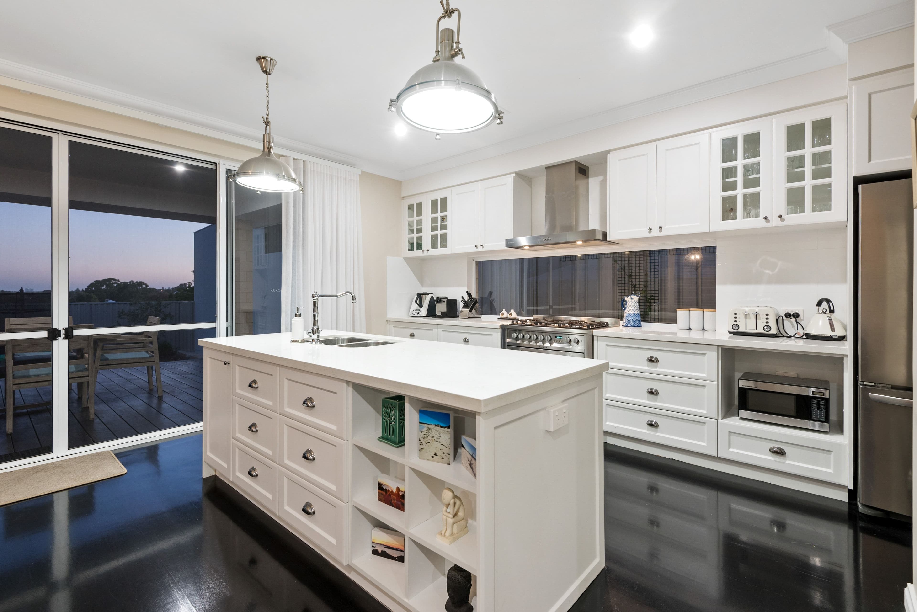 130 Clontarf Street, Sorrento WA 6020, Sorrento - Thumbnail 3
