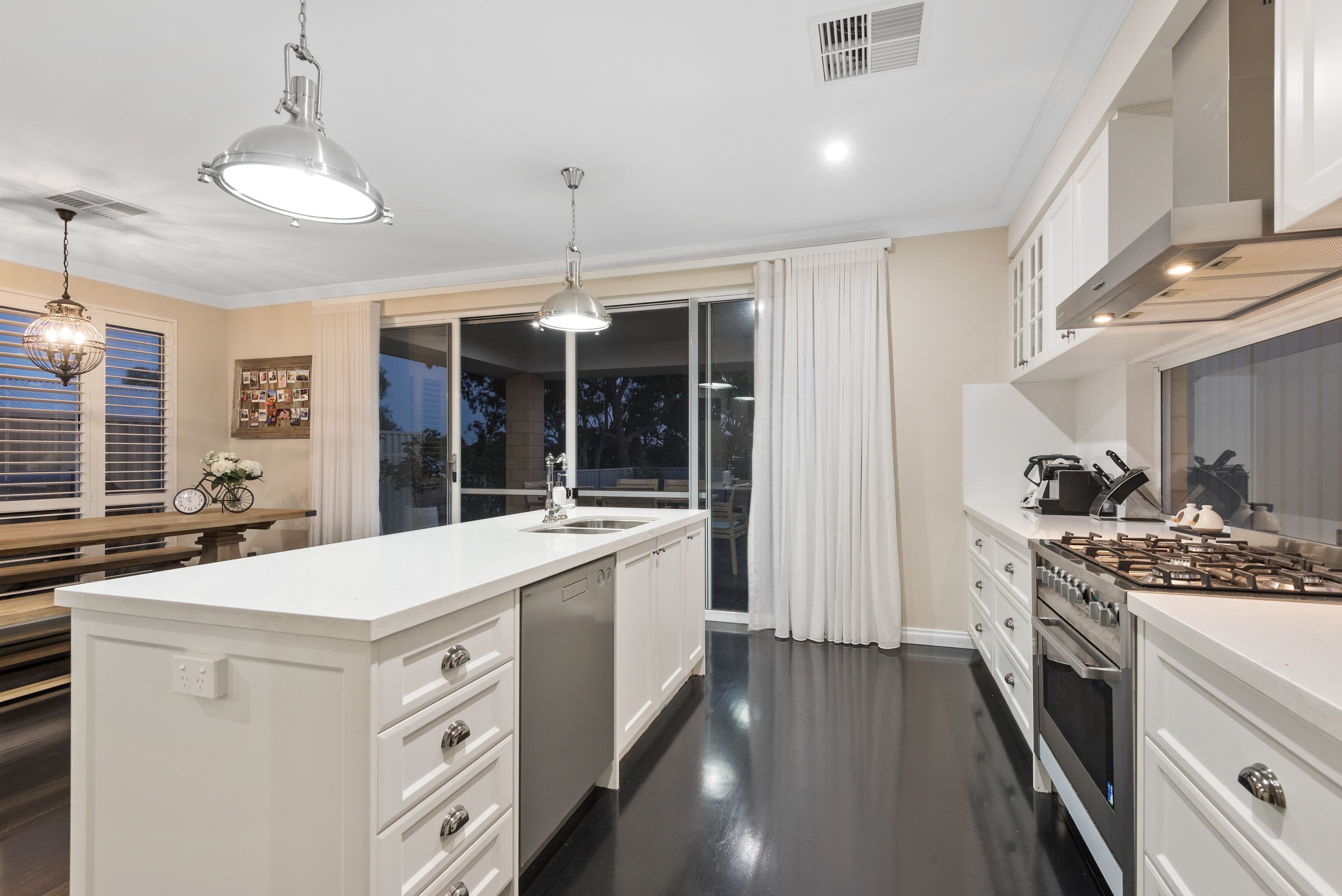 130 Clontarf Street, Sorrento WA 6020, Sorrento - Thumbnail 4