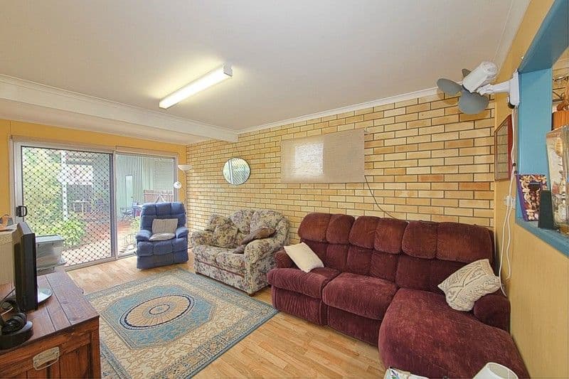 81 Mackerel Street, WOODGATE QLD 4660, Woodgate - Thumbnail 4