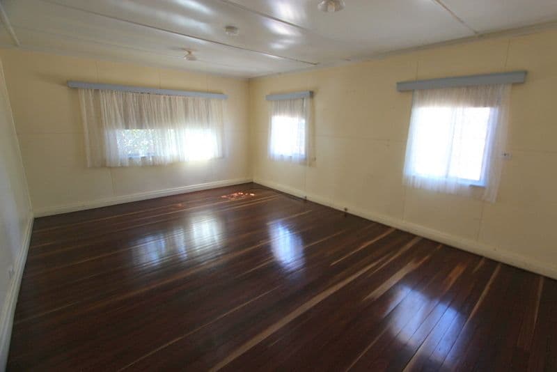 1 Armstrong Street, CHARLEVILLE QLD 4470, Charleville - Thumbnail 2