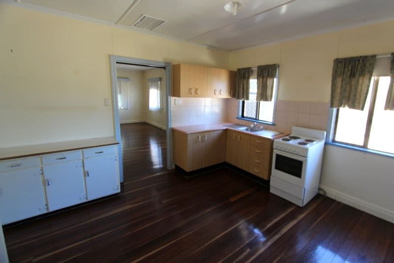 1 Armstrong Street, CHARLEVILLE QLD 4470, Charleville - Thumbnail 3