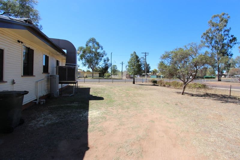 1 Armstrong Street, CHARLEVILLE QLD 4470, Charleville - Thumbnail 7