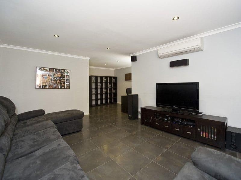 54 Lindisfarne Way, BALCATTA WA 6021, Balcatta - Thumbnail 4