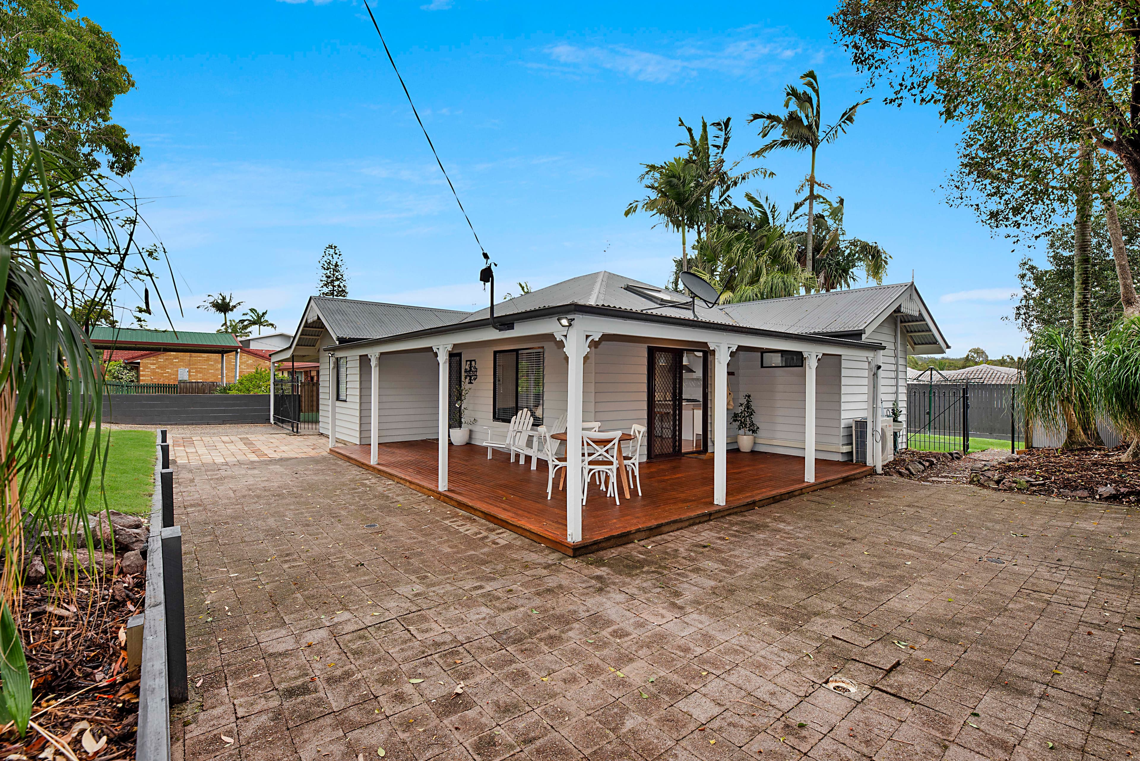 8 Pinaroo Street, Battery Hill QLD 4551, Battery Hill - Thumbnail 2
