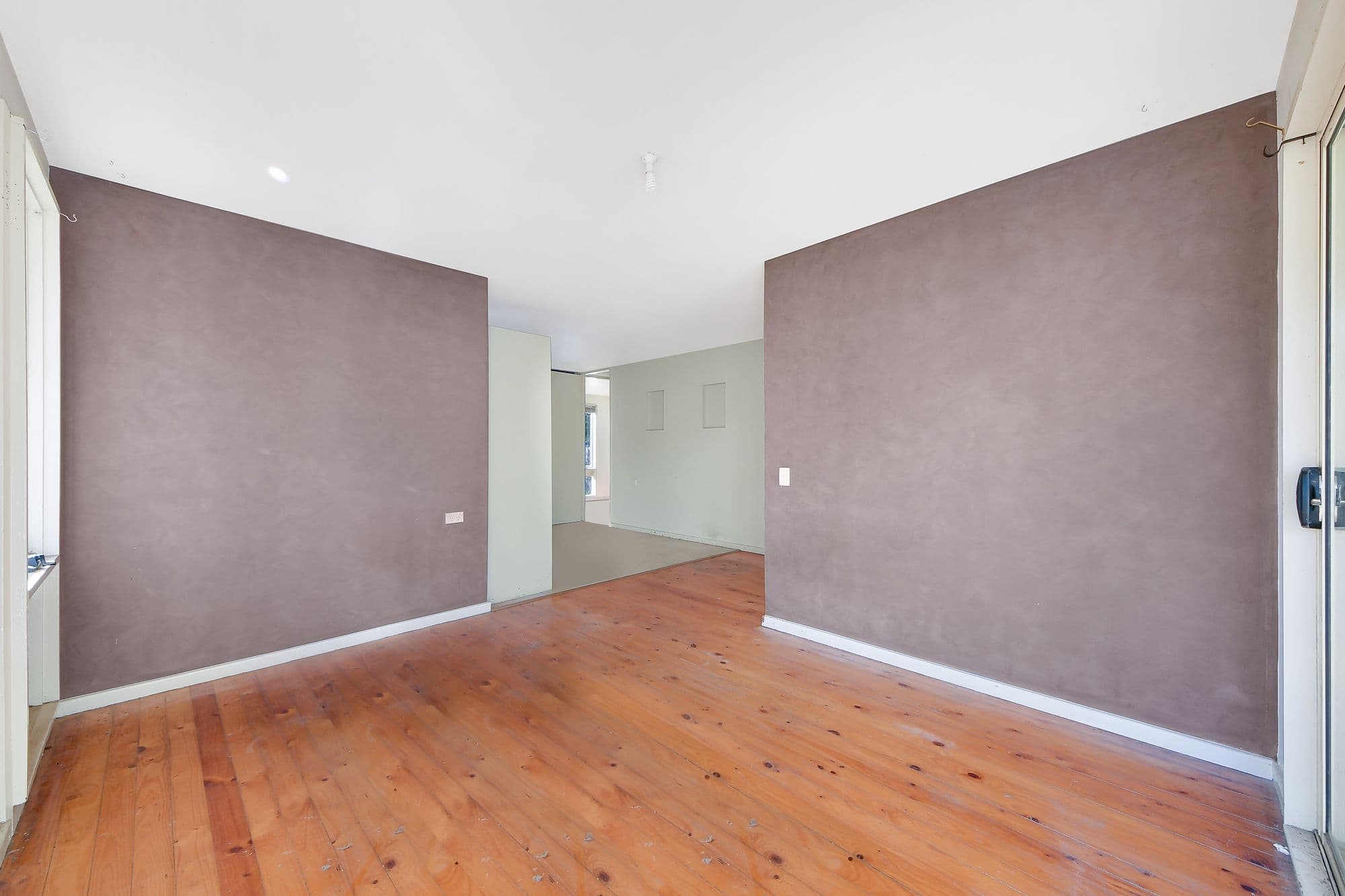 12 Boonoke Place, Airds - Thumbnail 2