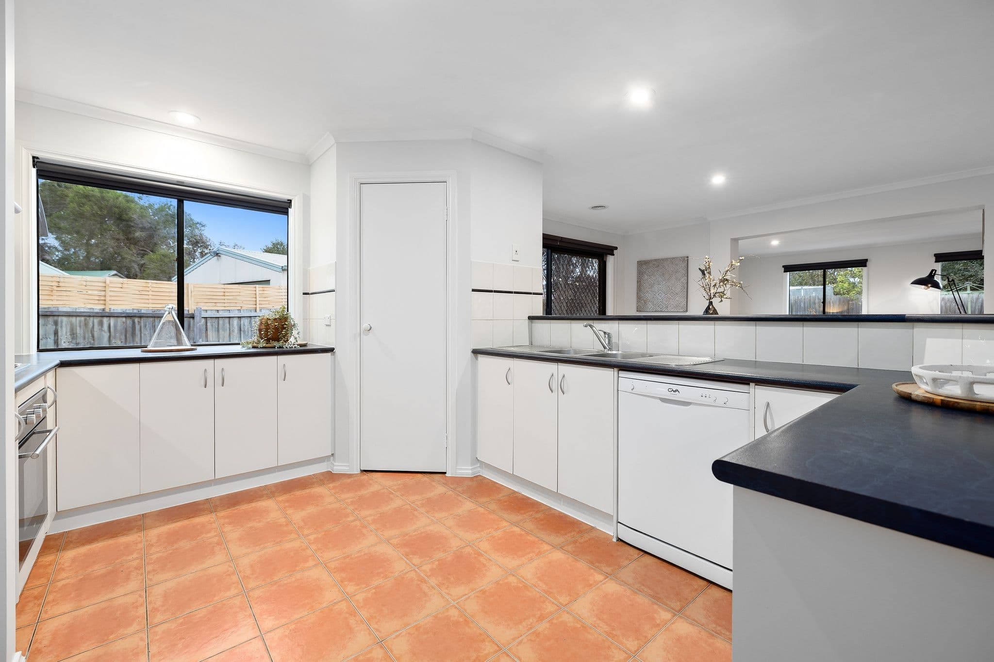 27 Harness Place, Pakenham VIC 3810, Pakenham - Thumbnail 5