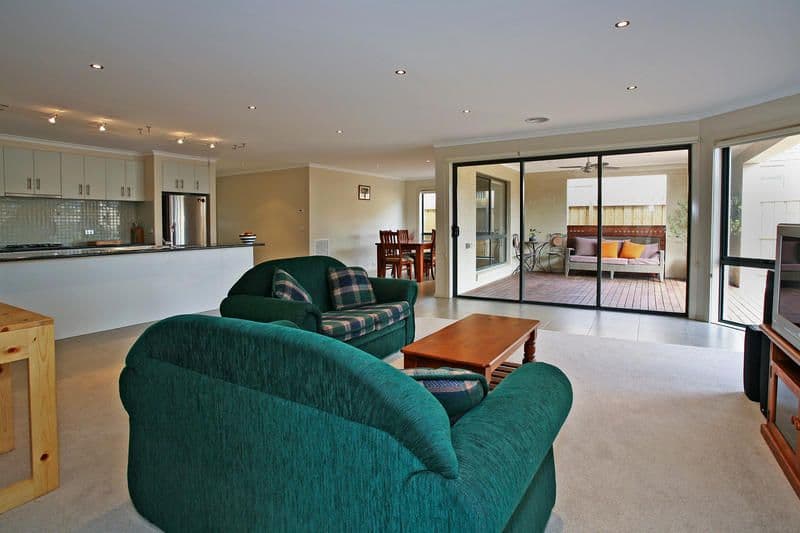 25 Senior Court, HIGHTON VIC 3216, Highton - Thumbnail 2