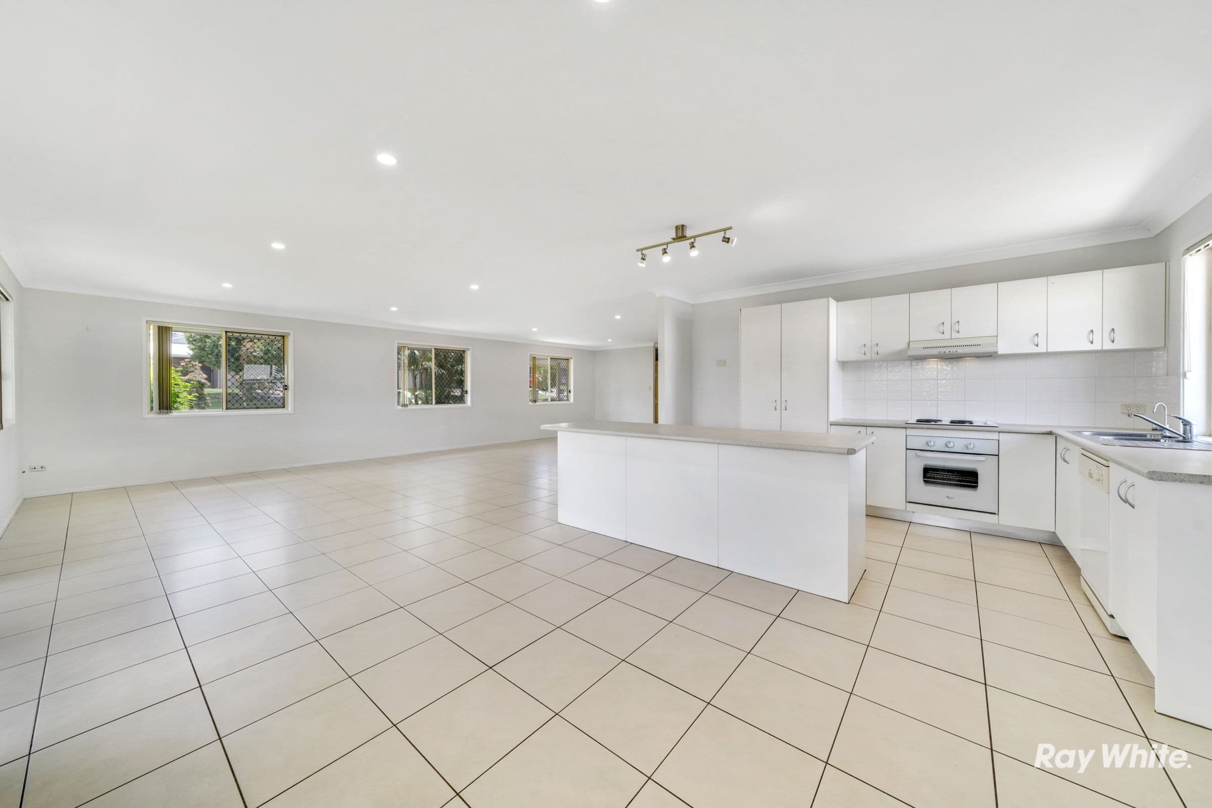 11 Sally Drive, Marsden QLD 4132, Marsden - Thumbnail 5