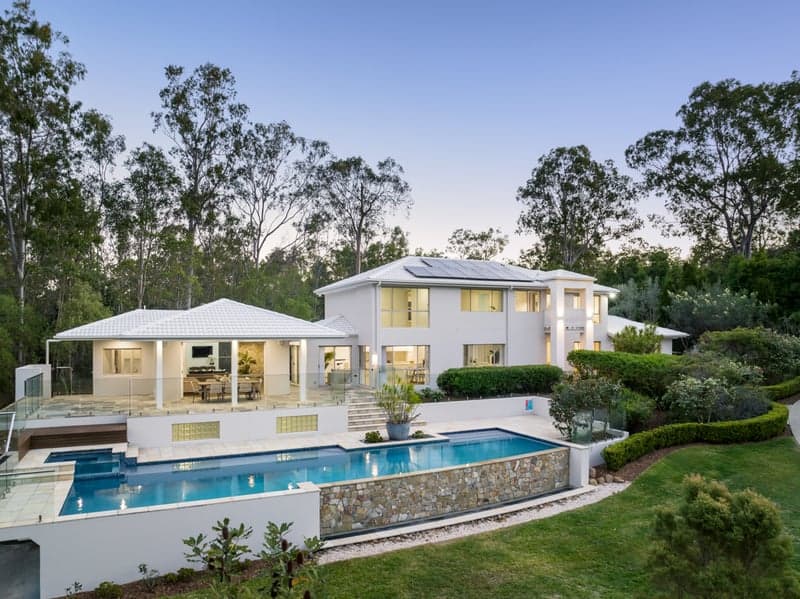 226 Sugars Road, Anstead - Thumbnail 2