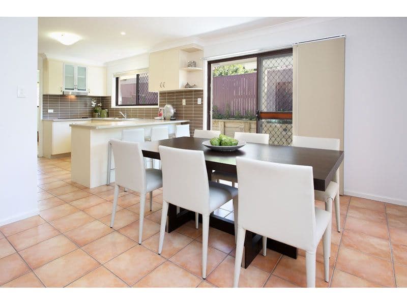 25 Holder Street, WISHART QLD 4122, Wishart - Thumbnail 3