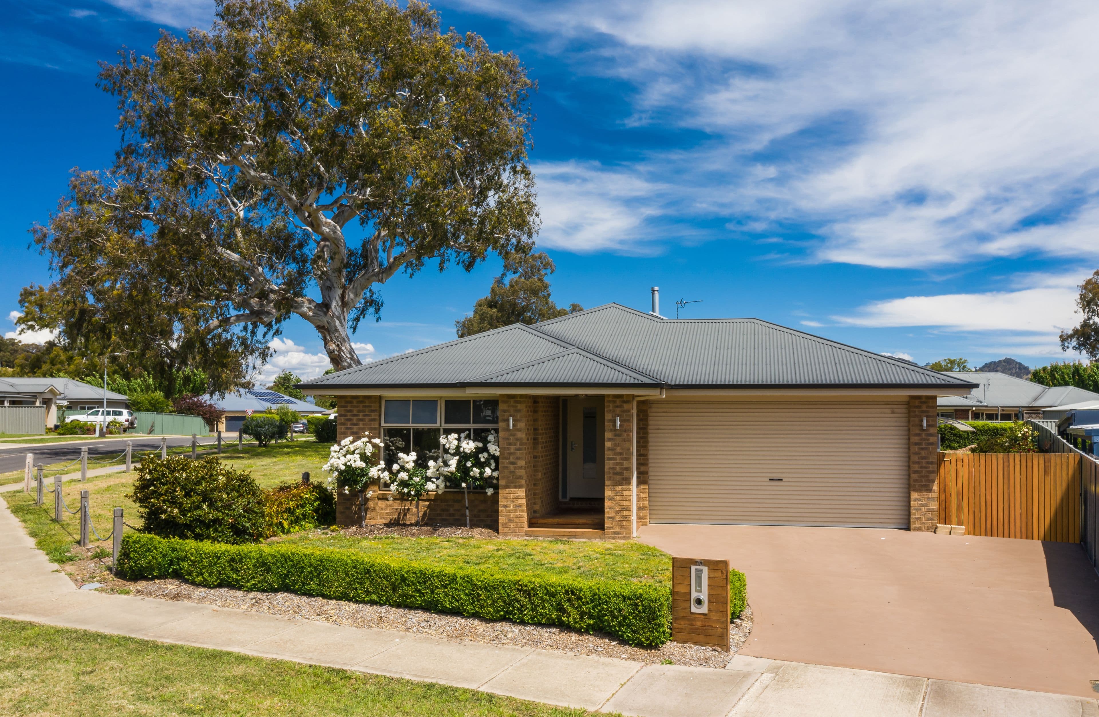 70 Cambridge Drive, Mansfield VIC 3722, Mansfield - Thumbnail 2