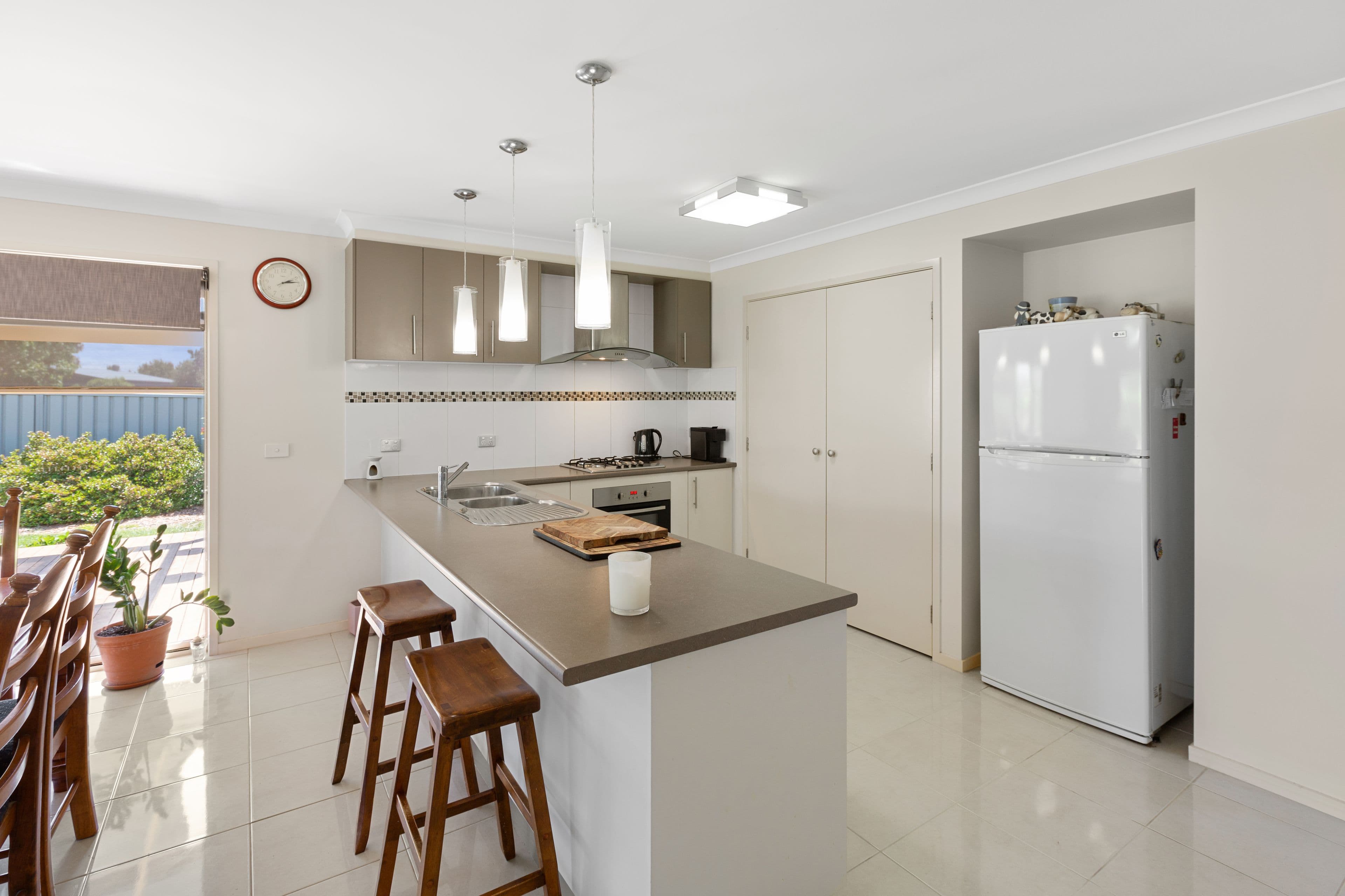 70 Cambridge Drive, Mansfield VIC 3722, Mansfield - Thumbnail 3