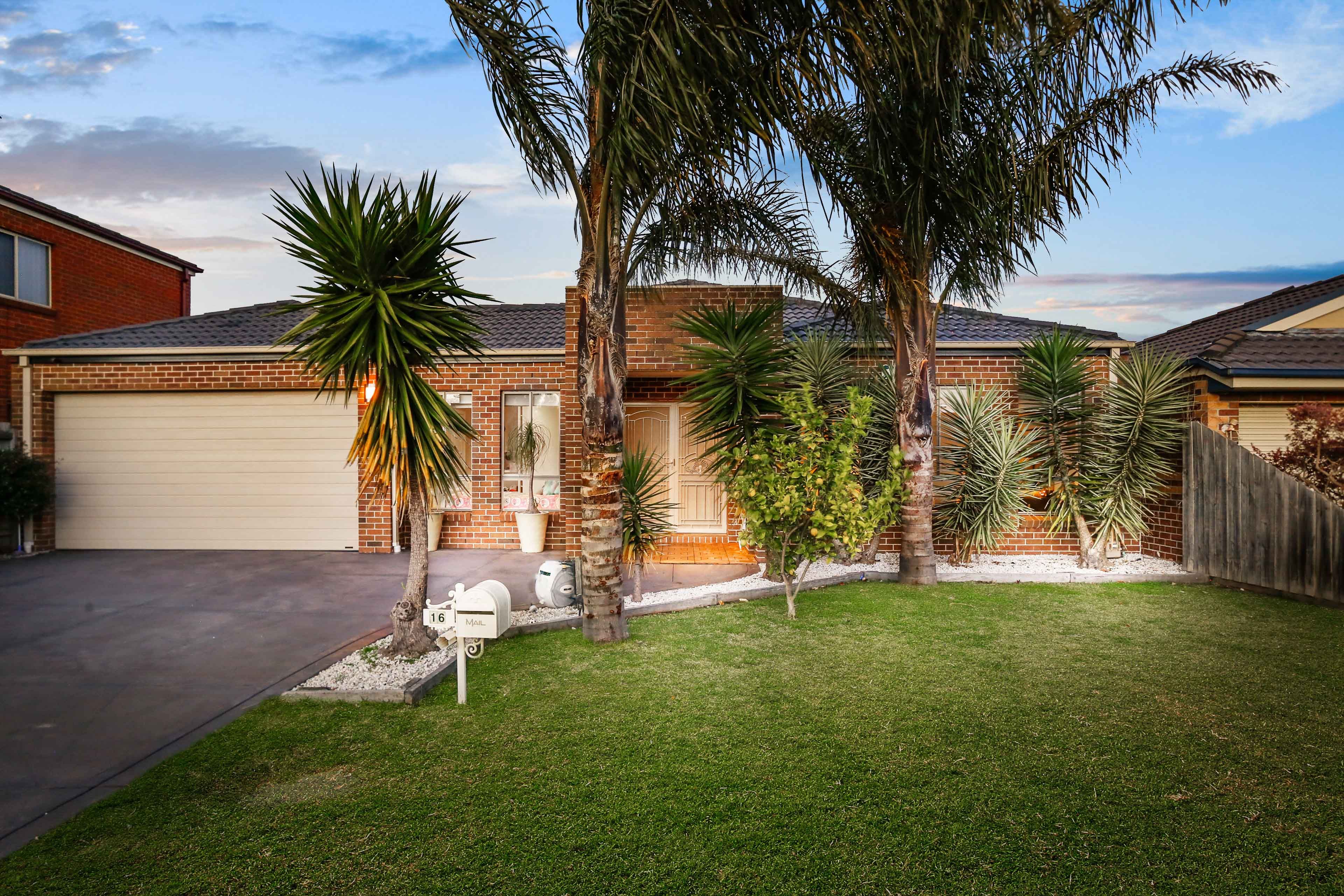 16 Yellowstone Court, Roxburgh Park VIC 3064, Roxburgh Park - Image 1