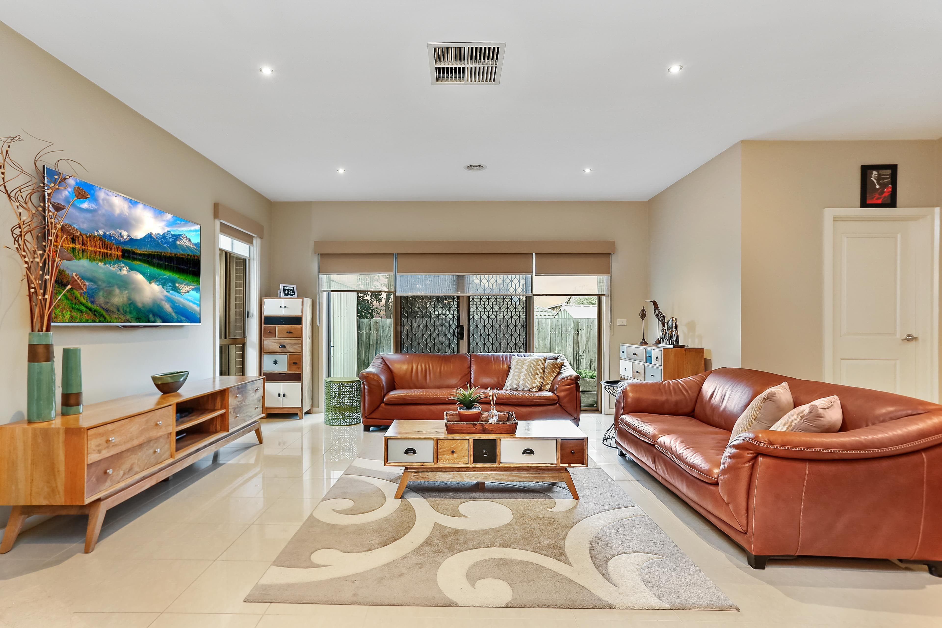 16 Yellowstone Court, Roxburgh Park VIC 3064, Roxburgh Park - Thumbnail 3
