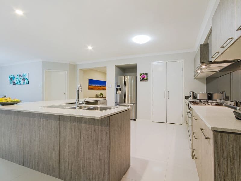 11 Yarrayne Valley Drive, Upper Coomera QLD 4209, Upper Coomera - Thumbnail 4