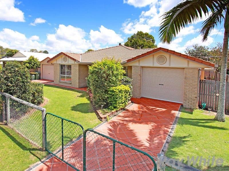 27 GRETEL Drive, Beachmere QLD 4510, Beachmere - Thumbnail 3