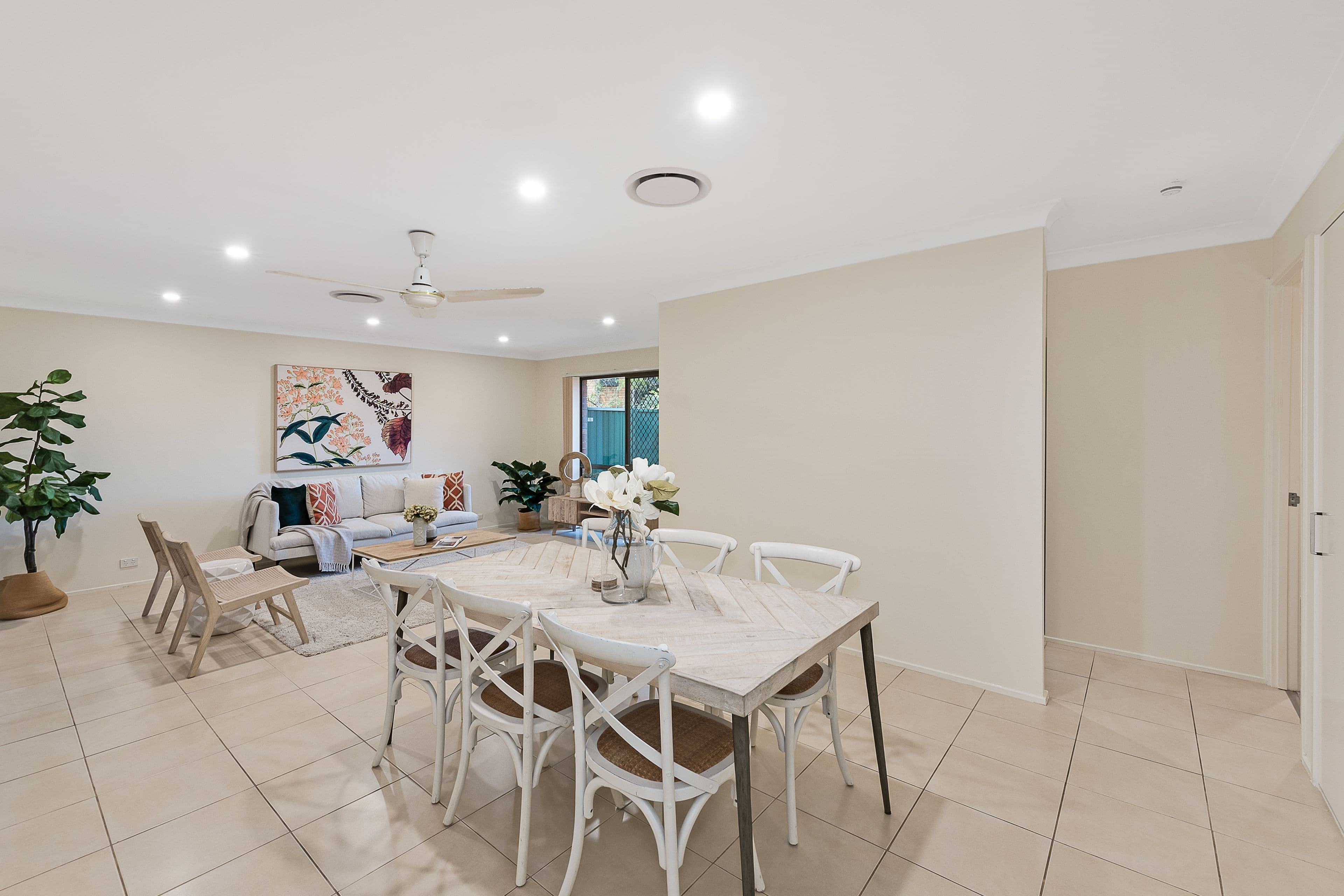 4 Lant Street, Chapel Hill QLD 4069, Chapel Hill - Thumbnail 2