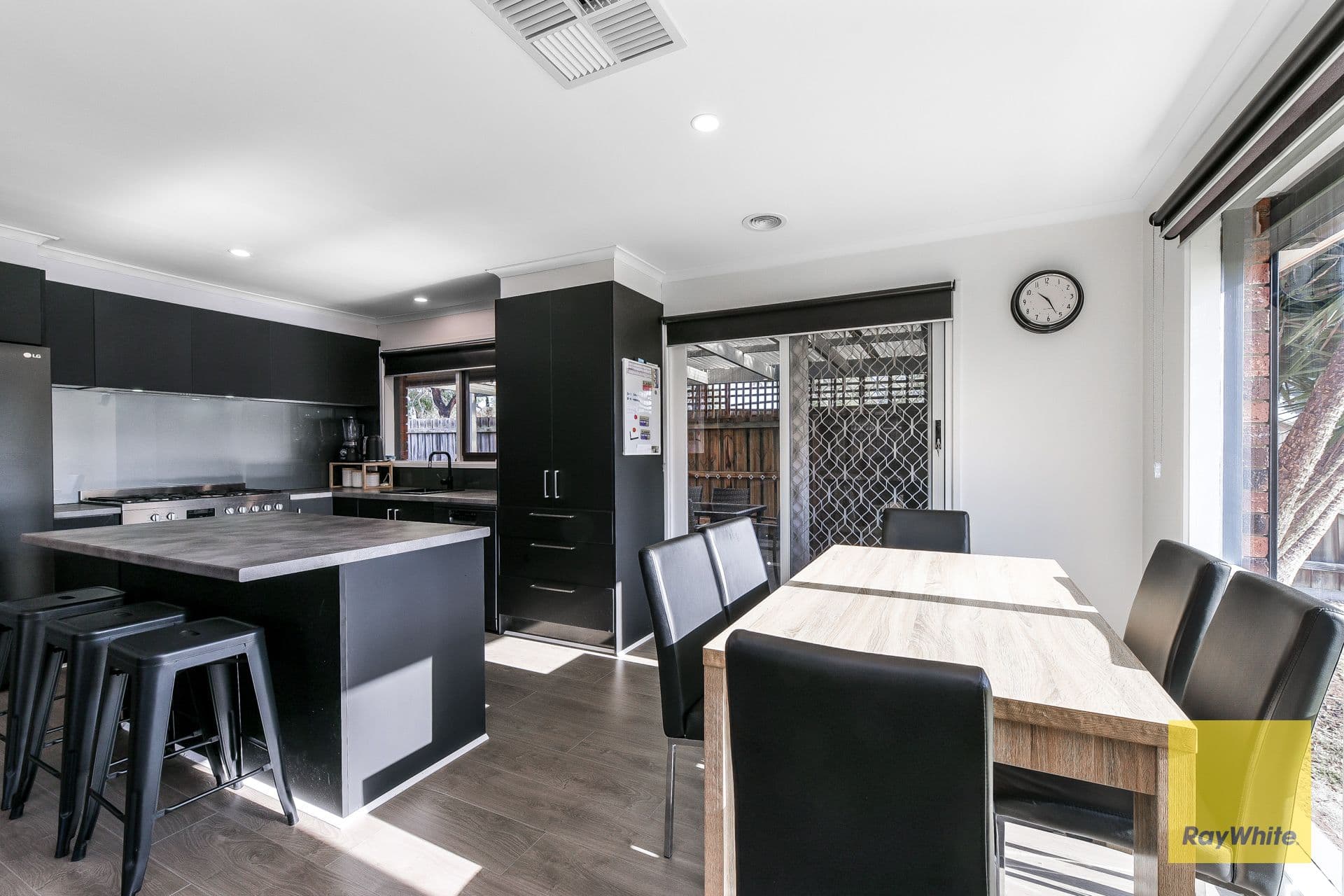 12 King David Court, Hampton Park VIC 3976, Hampton Park - Thumbnail 4
