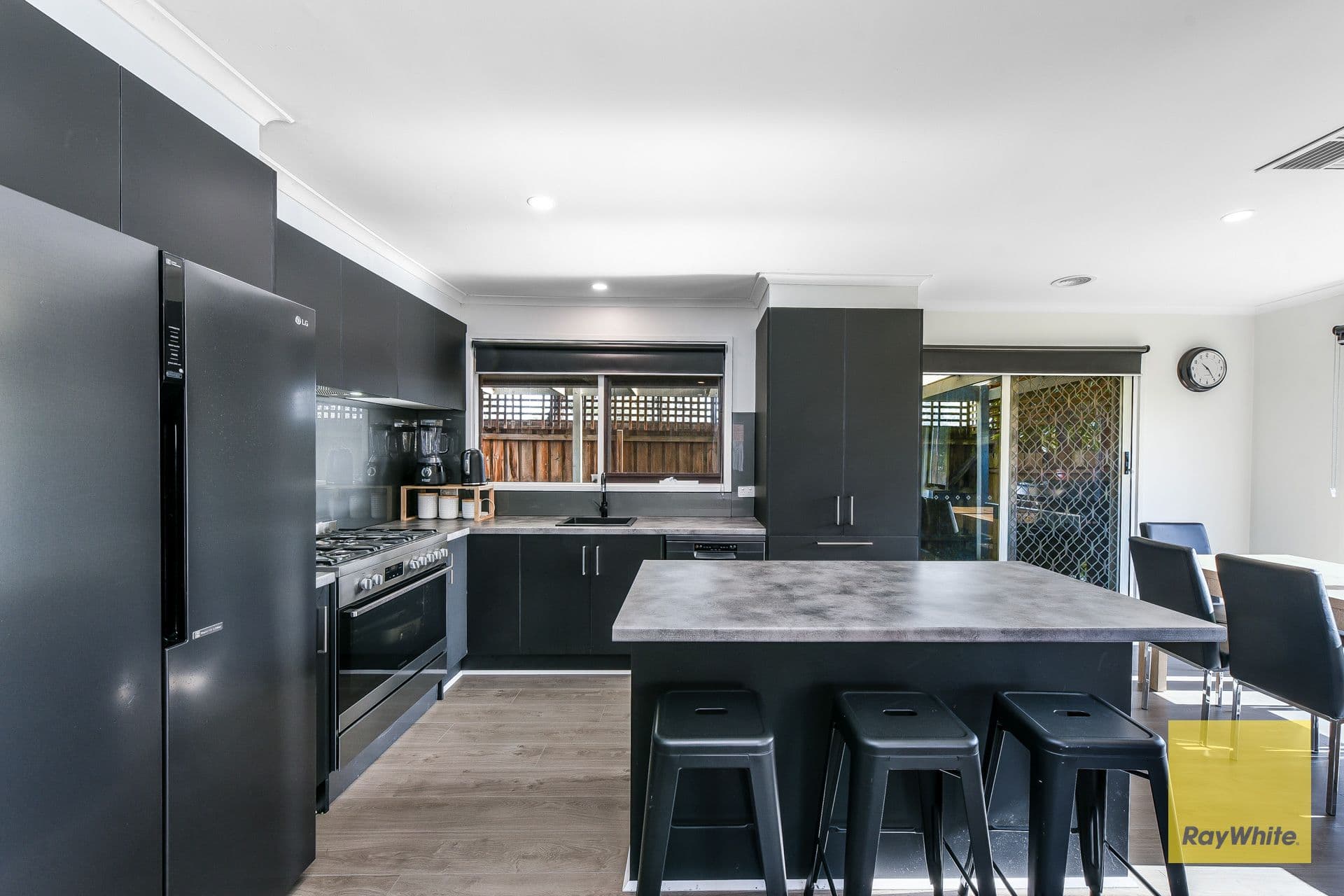 12 King David Court, Hampton Park VIC 3976, Hampton Park - Thumbnail 5